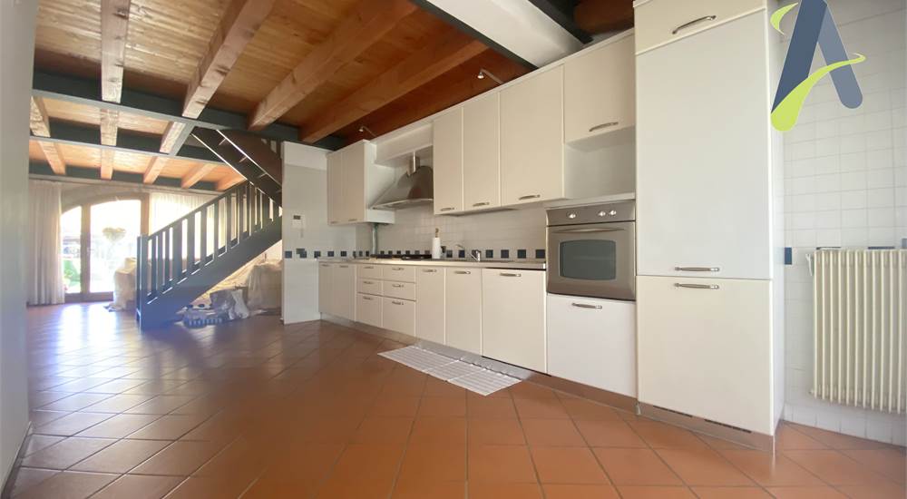 cucina e soggiorno 