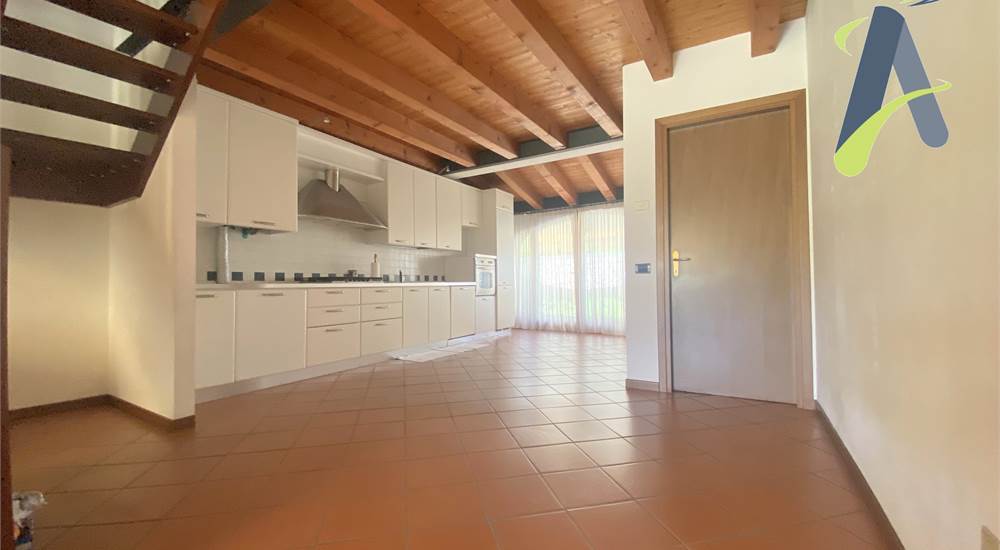 cucina e soggiorno 